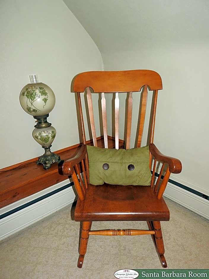 Champaign Garden Inn