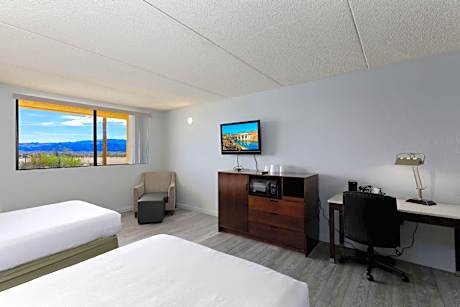 Deluxe Queen Room with Two Queen Beds - Non-Smoking