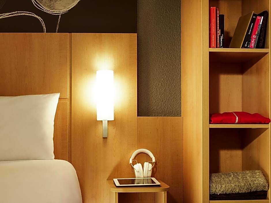 Ibis Oran Les Falaises