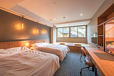 Superior Twin Room with City View