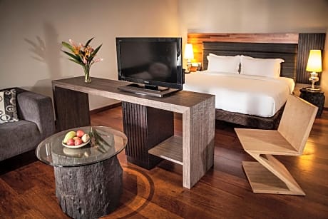 Deluxe Family Suite