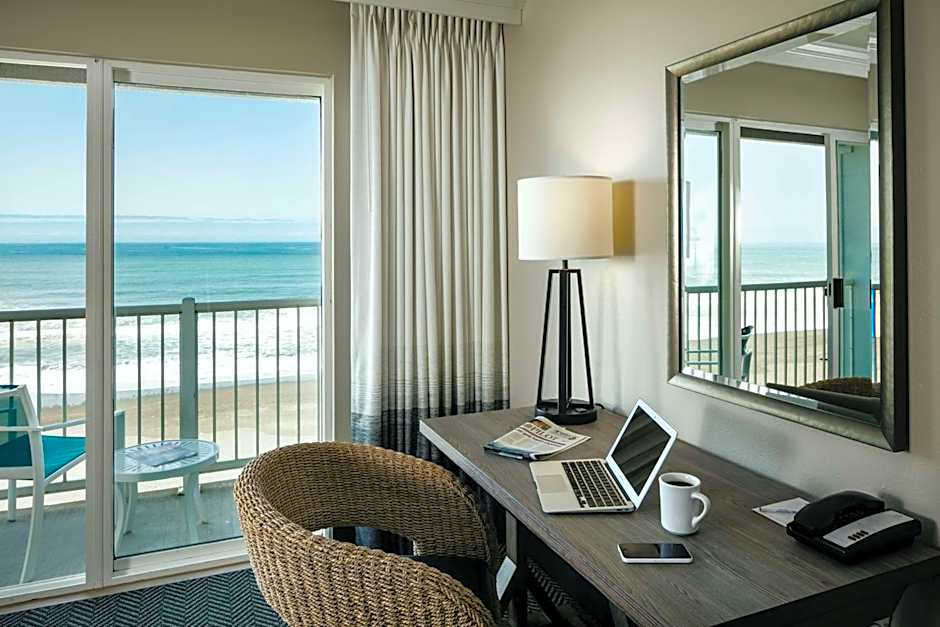 Beachfront Inn