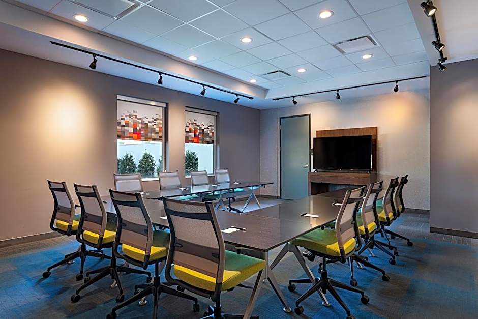 Aloft Waco Downtown