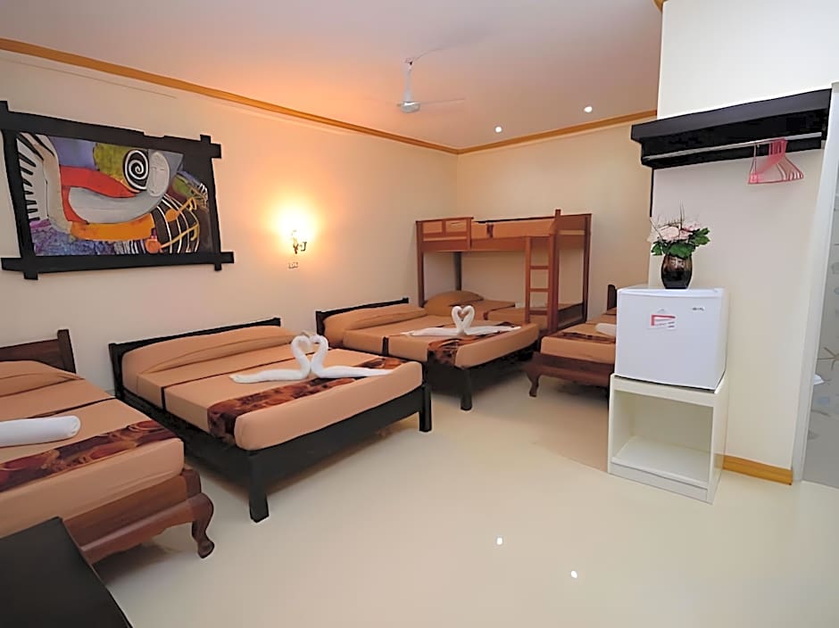 RedDoorz @ New Casamila Hotel Palawan