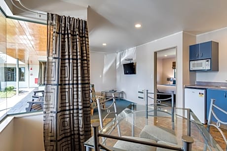 Executive One-Bedroom Suite