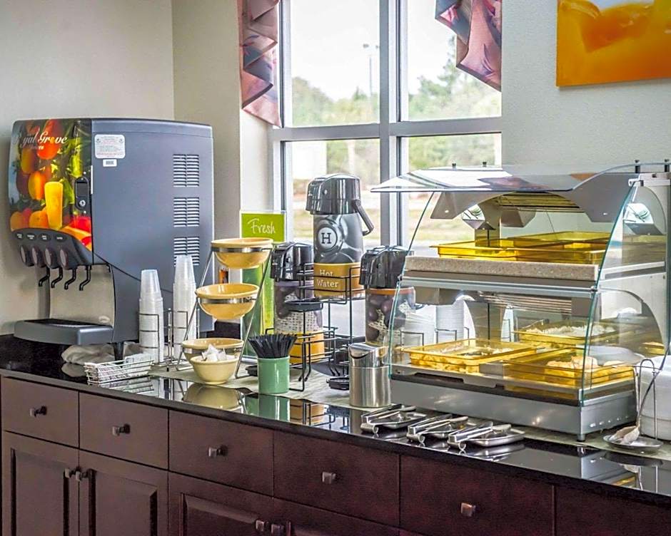 Quality Inn Chipley I-10 at Exit 120