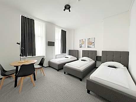 Classic Triple Room with Shared Bathroom