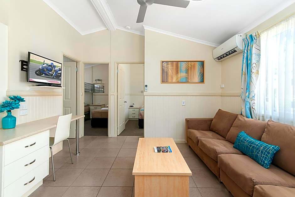 Ashmore Palms Holiday Village