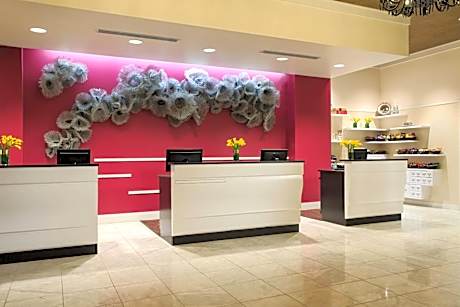 Renaissance by Marriott Pittsburgh Hotel