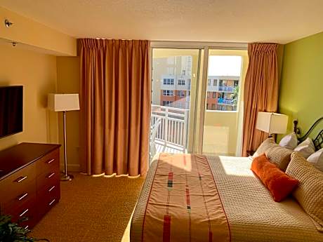 Superior One-Bedroom King Suite