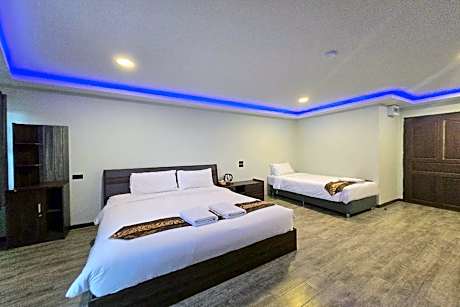 Deluxe Double or Twin Room with City View