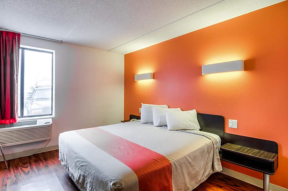 Motel 6-Lansing, IL - Chicago South