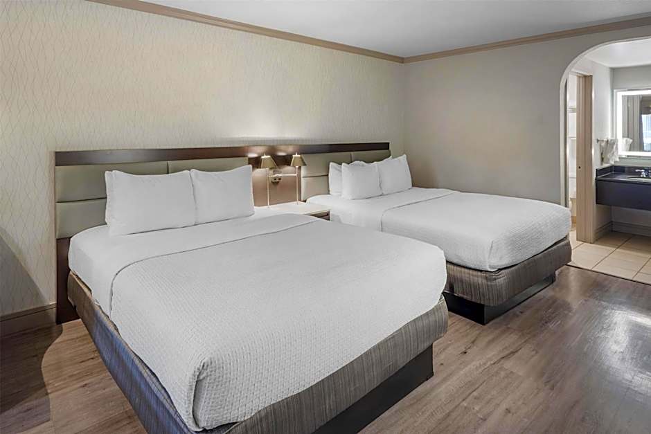 Best Western Plus Executive Suites