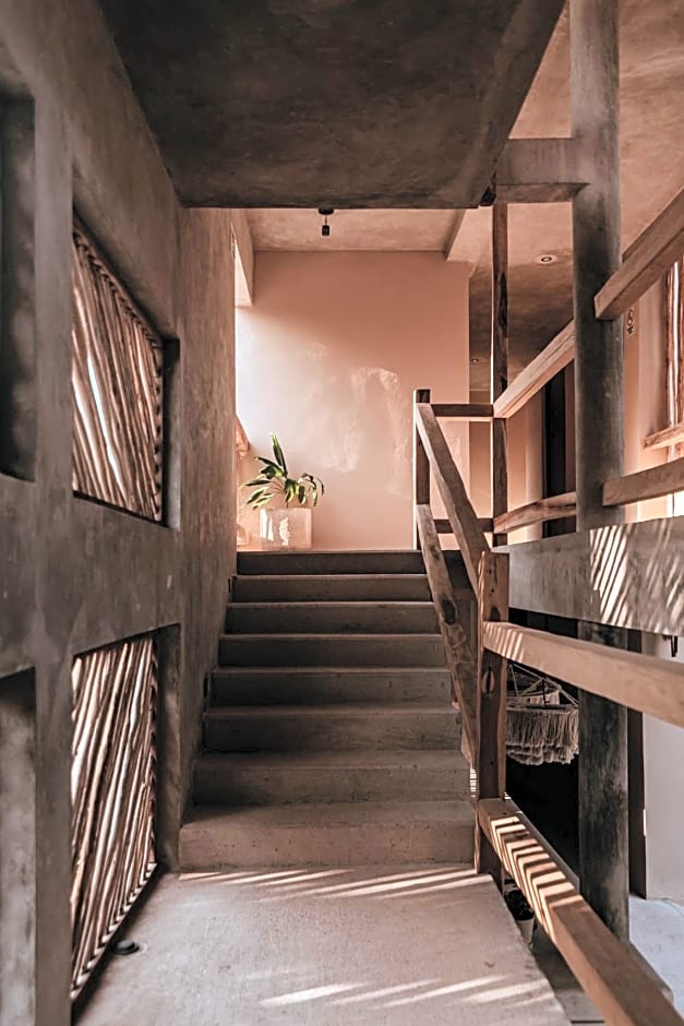 DOS MARES Barefoot Hotel