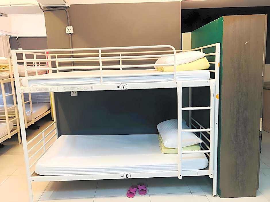 Hi Backpackers (Hong Kong Hostel Group)