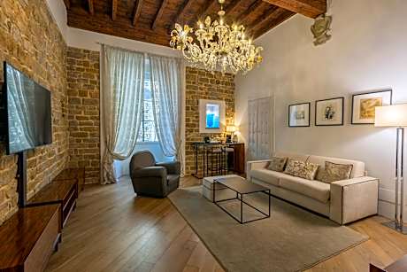 Donati Luxury Tower Suites