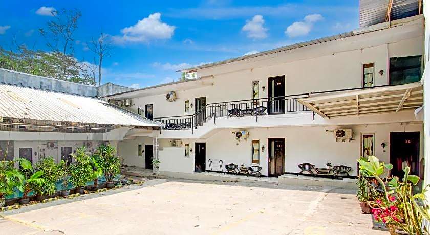 Hotel O Pondok Helomi