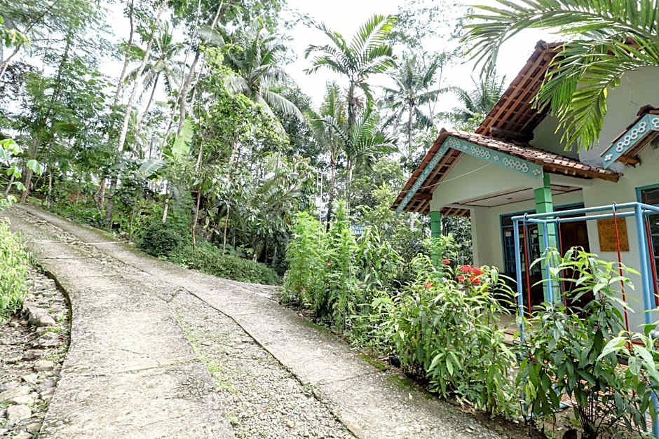 Homestay Mbah Parni
