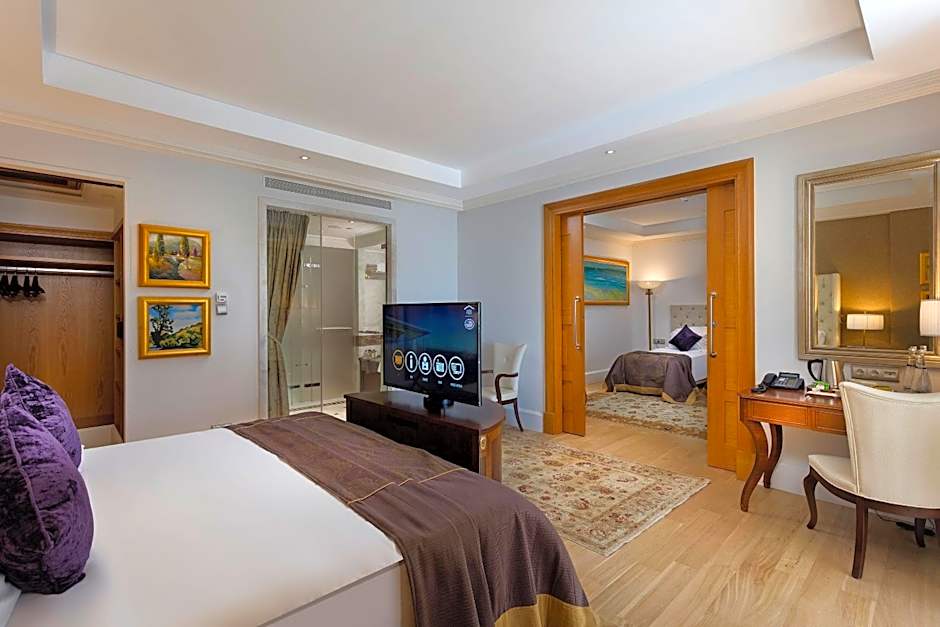 Titanic Mardan Palace