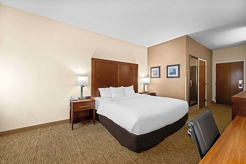 Comfort Inn & Suites Pueblo