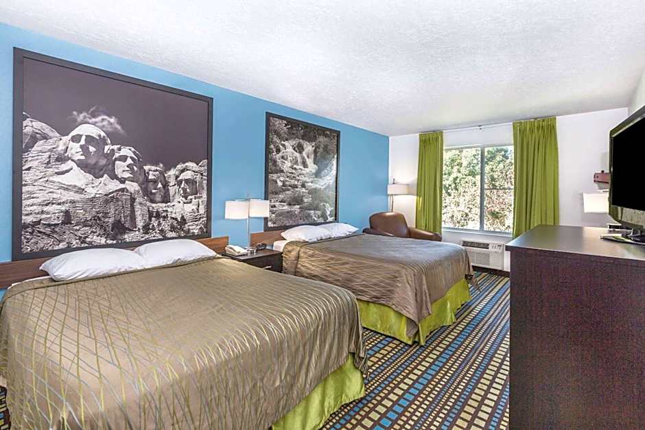 Super 8 by Wyndham North Sioux City