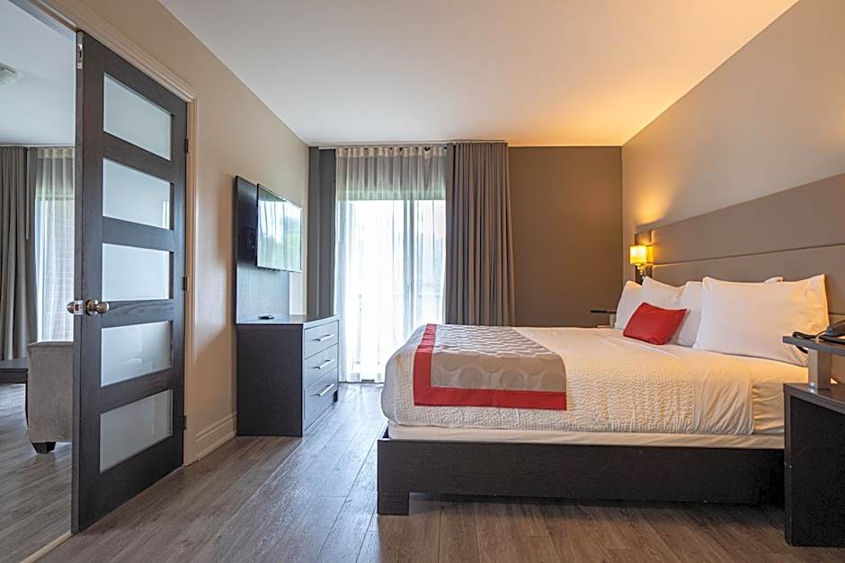 Ramada by Wyndham Ottawa On The Rideau