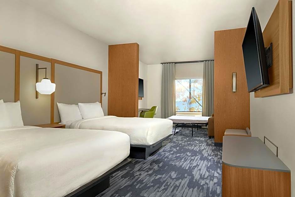 Fairfield by Marriott Inn & Suites Kansas City at The Legends