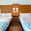 Seashire Inn & Suites
