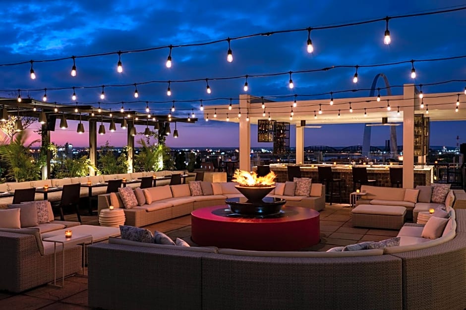 Four Seasons St. Louis