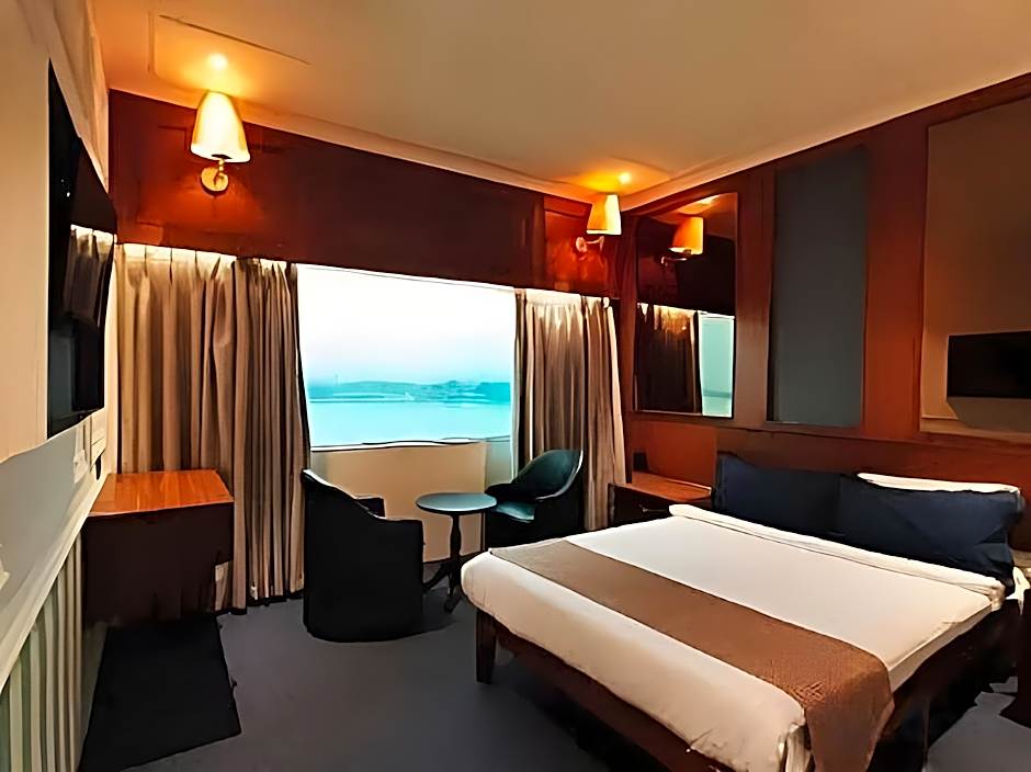 Polo Floatel Kolkata