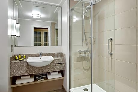 Deluxe Room, Non Smoking (1 Queen Bed)