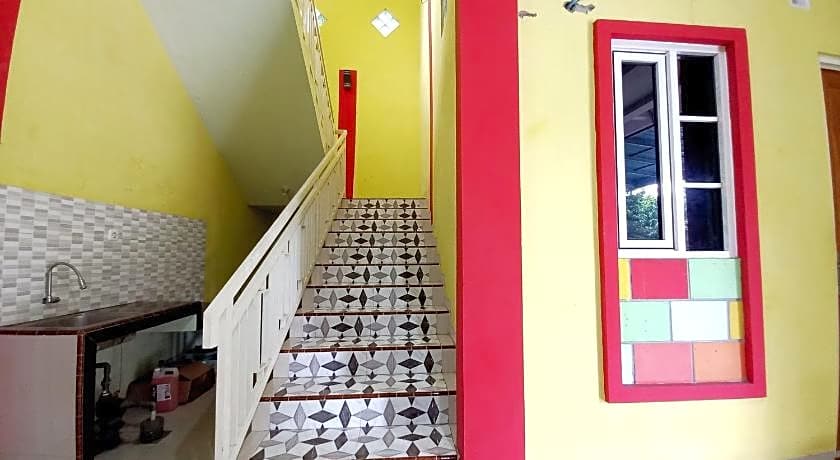 Harmony House Syariah near Alun Alun Pati Mitra RedDoorz