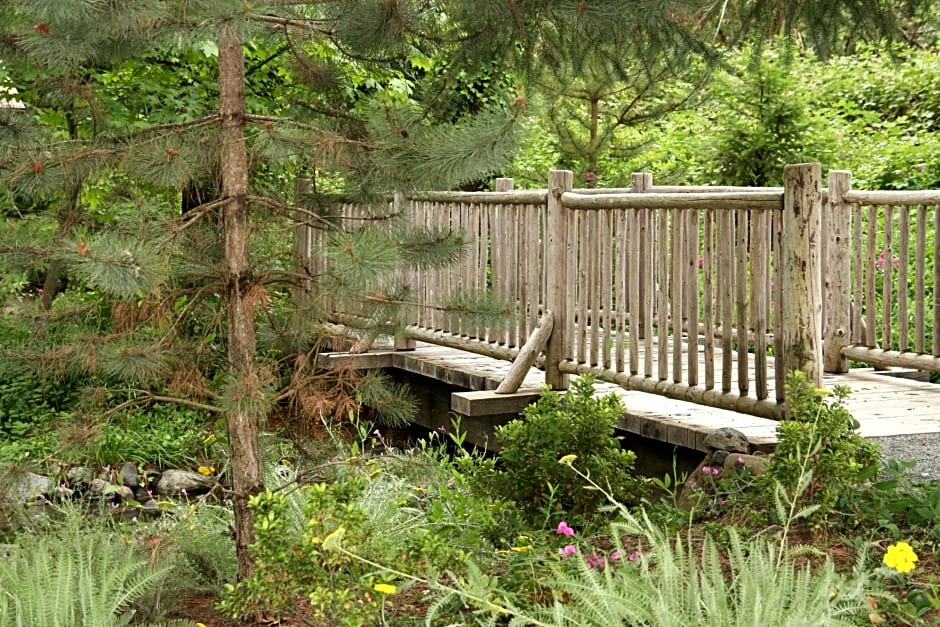 Weasku Inn