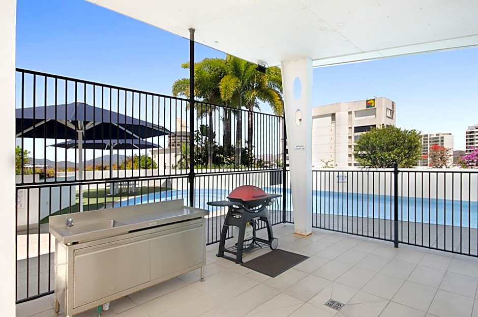 The Dalgety Apartments
