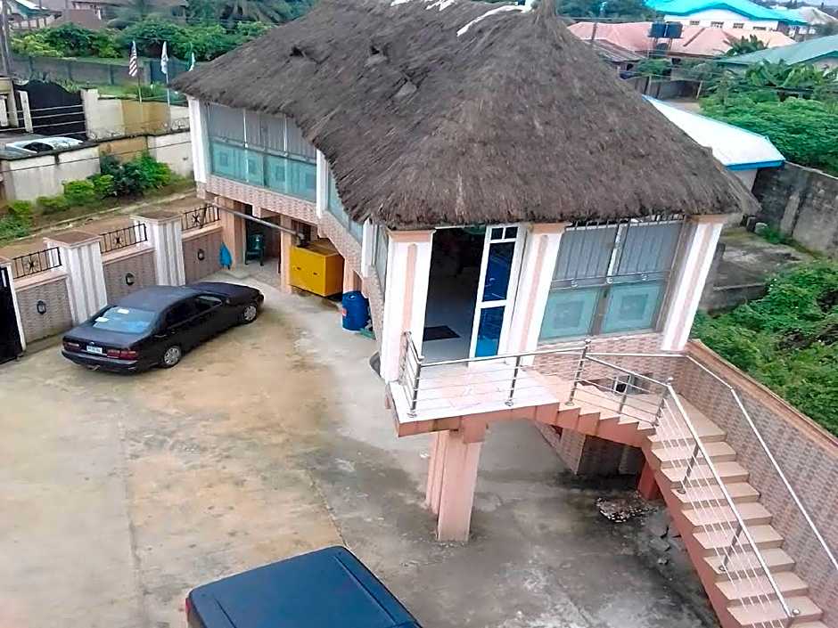 Carabana Hotel & Suites	