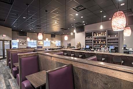 Astoria Hotel & Event Center