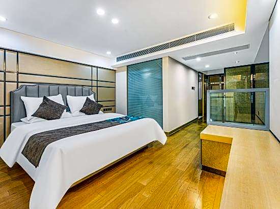 Poly Zhonghui Hotel Apartment (Guangzhou East Railway Station Sports Center)