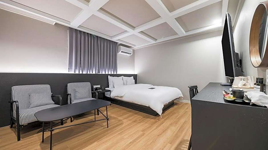 DongBaek Hotel Gohyeon