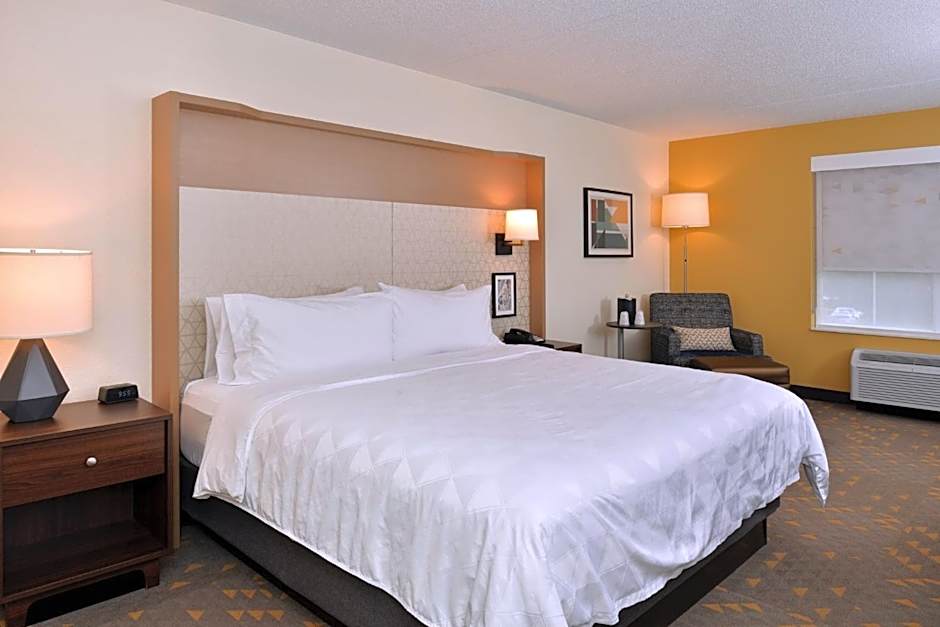 Holiday Inn Hotel & Suites Overland Park-Convention Center By IHG