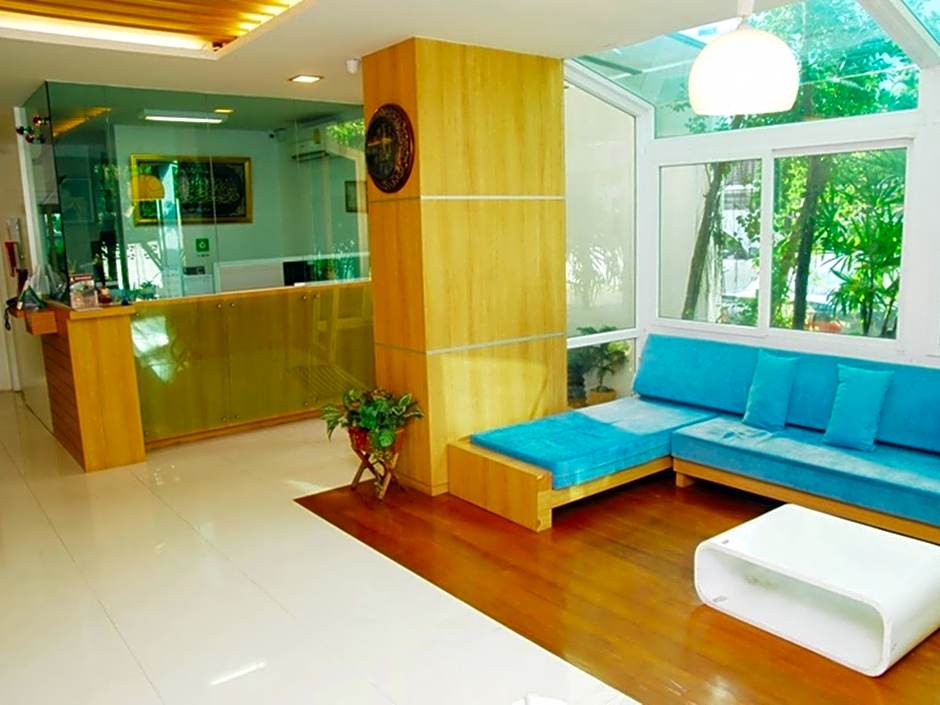 Riski Residence Ngamwongwan