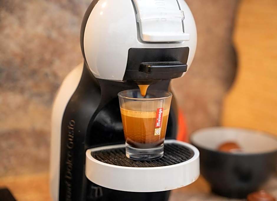 Charmant 4 pièces - Cour privative - Port de Nice