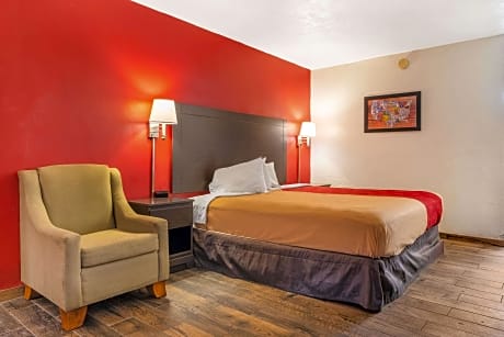 1 King Bed, Nonsmoking