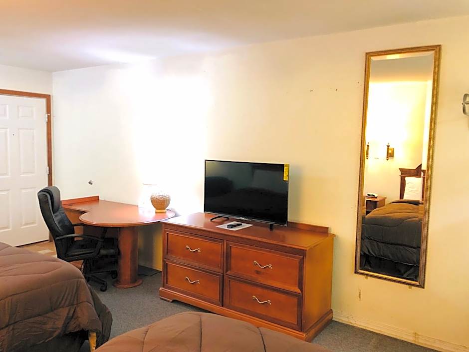 Ozark Inn & Suites