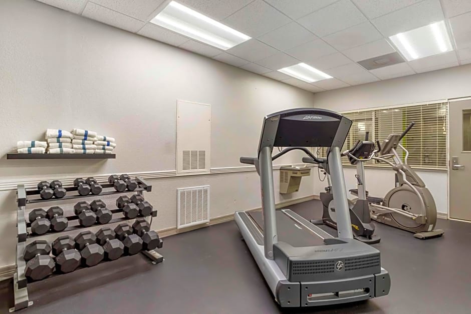 Best Western Plus Hobby Airport Inn & Suites