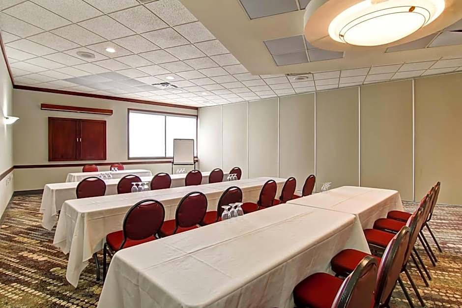 Radisson Hotel & Conference Centre West Edmonton