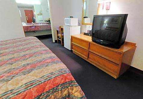 Americas Best Value Inn & Suites Macon at Eisenhower Pkwy