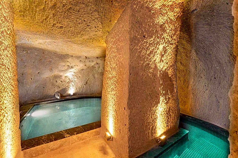 Cappa Via Cave Hotel