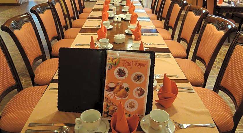 Le Grande Plaza Hotel