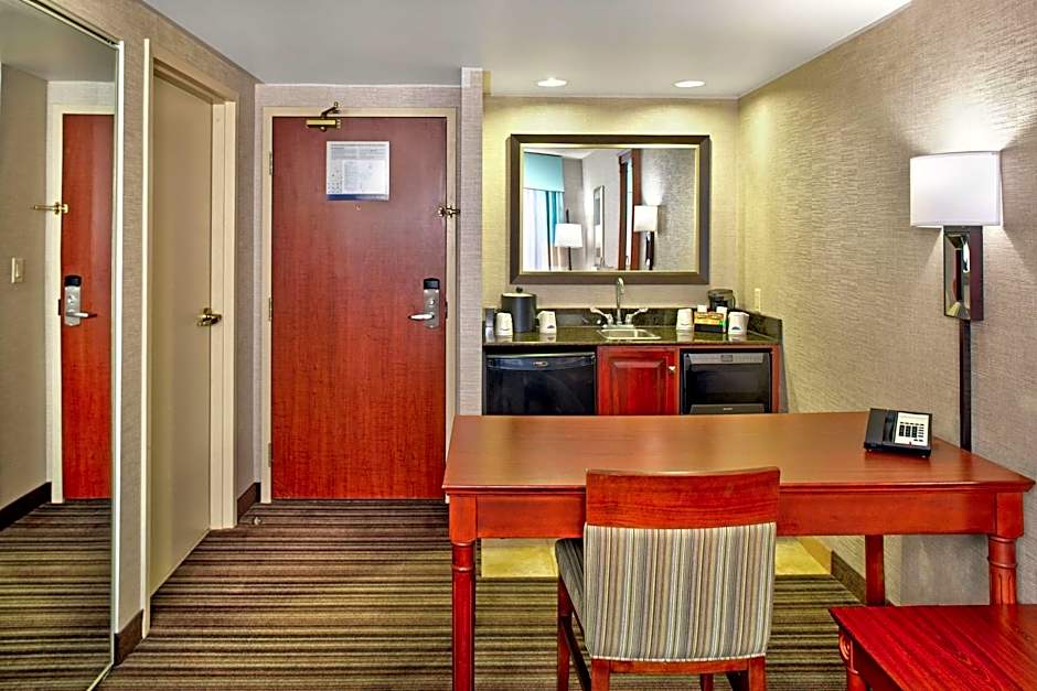 Hampton Inn By Hilton & Suites Toronto Airport Ontario, Cn