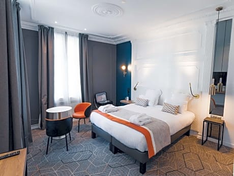 Deluxe room with fan
